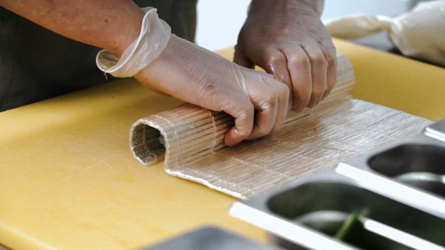 Готовим Ролл Аляска вместе с SushiHome! смотреть онлайн