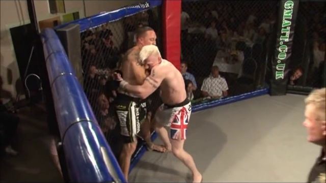 Scott "The Priest" Clist Vs Jimmy "Justice" Millar смотреть онлайн