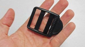 Трëхщелевая пряжка b2-110