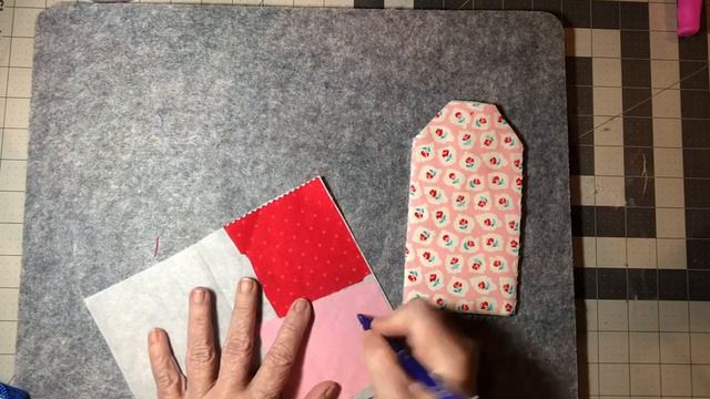 Preparing a Fabric Tag for Slow Stitching смотреть онлайн