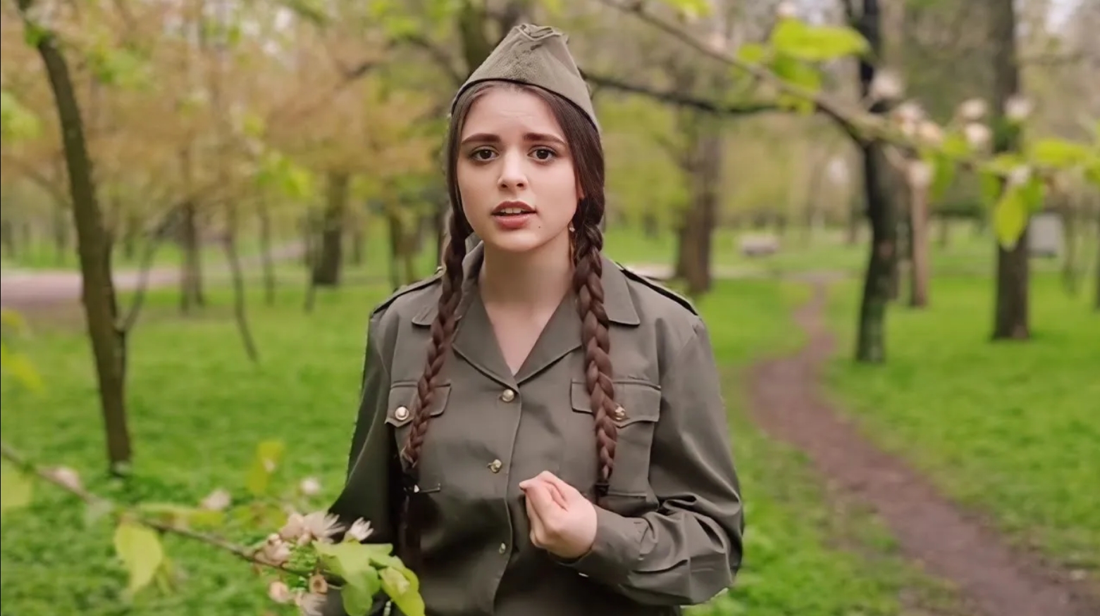 Конкурс чтецов! Руководитель театра из Донецка читает стихи к 9 мая. Стих о ВОВ 1941-1945 смотреть онлайн