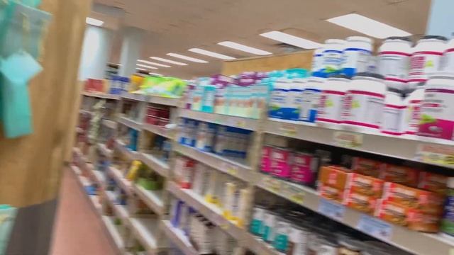 ПЕРЕЕХАЛ В НЬЮ-ЙОРК || ПОКАЗЫВАЮ СВОЙ РАЙОН, СРАВНИВАЮ ЦЕНЫ В МАГАЗИНАХ В США & РОССИИ смотреть онлайн