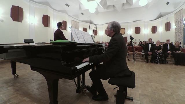 Сл. В. Буйницкий, муз. Л. Еремин "Опять звучит осенний тихий вальс". В. Аминев, К. Одегов (ф-но) смотреть онлайн