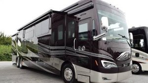 Для видеообзора этого автодома слова не нужны. Специально для Дом в дорогу Tiffin-Allegro Bus-45 OPP