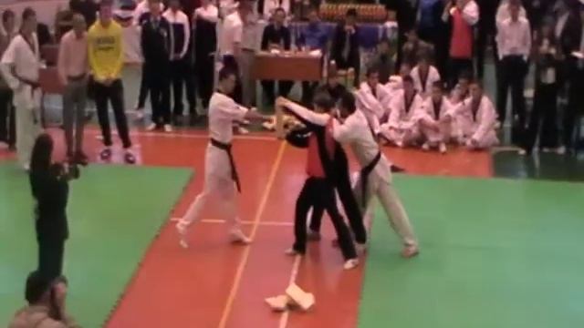 Kьёк-па 2009 Толщина доски 28мм 3 доски TAEKWONDO смотреть онлайн