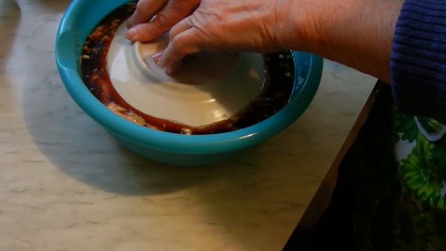 Курица, запечённая в духовке в ароматном соусе. Видео рецепты от Борисовны. смотреть онлайн