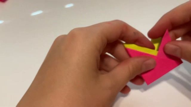 How To Make A Sticky Note Infinity Toy! смотреть онлайн