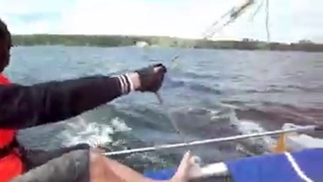 отжиг на катамаране смотреть онлайн