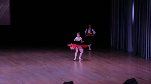 "Веселые капельки" Романова Надежда и Завьялов Денис танец "Тарантелла" Тула. (Таланты 2014) смотреть онлайн