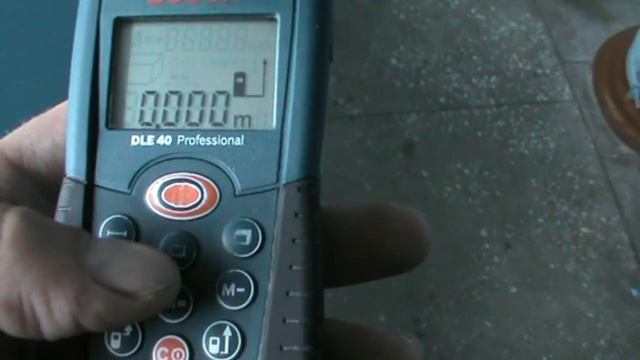 Лазерный дальномер Bosch DLE40 Обзор смотреть онлайн