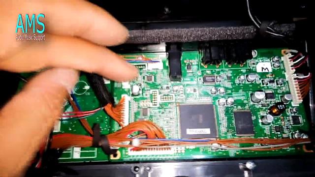 ¿POR QUÉ DEJARON DE SONAR LAS TECLAS DE MI PIANO? 🎹 REPARACIÓN KORG SP-280 POR DENTRO EN ESPAÑOL 👍 смотреть онлайн