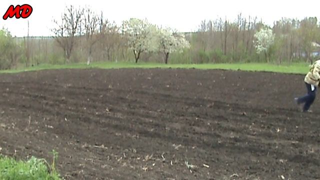 Ручной бороздорез-окучиватель и посадка картофеля смотреть онлайн