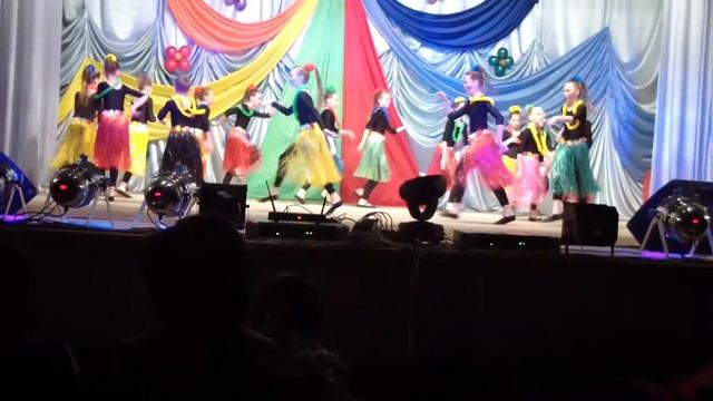 91а Танцевальный ансамбль Овации, р п Красный Яр Папуассы смотреть онлайн