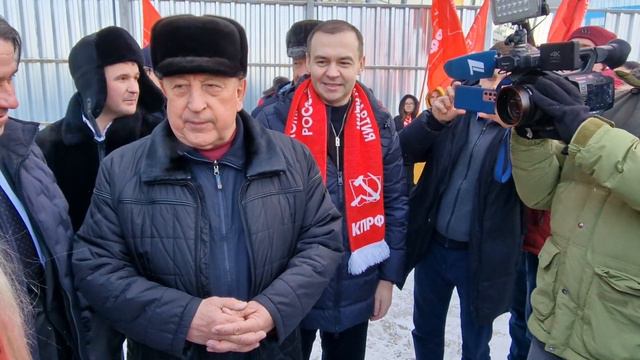 Встреча кандидата в Президенты РФ от КПРФ Харитонова Николая Михайловича в аэропорту г.Хабаровск смотреть онлайн