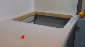 Монтаж мойки из искусственного камня в ДСП столешницу