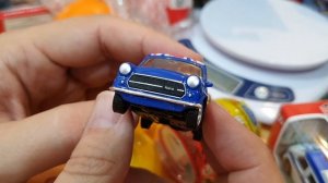 Гонка машинок Welly. Обзор машинок Welly. Распаковка яиц Welly