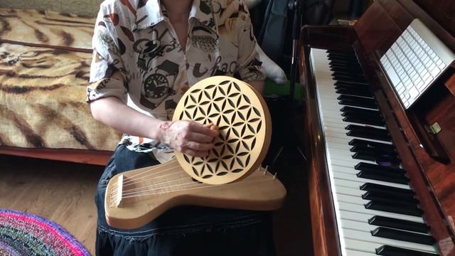 Ирина Решетник Музыкальные стихи Март уродился звездооким, странным смотреть онлайн