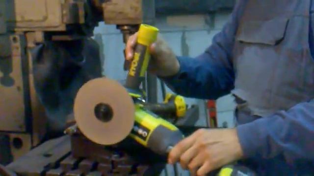 Болгарка Риоби от аккумулятора смотреть онлайн