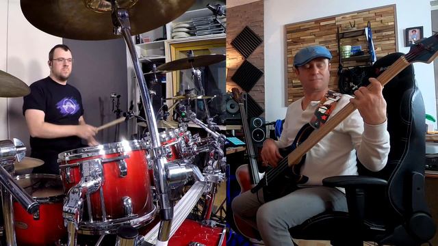 The Beatles - Boyce avenue - here comes the sun - Bass & drum cover смотреть онлайн