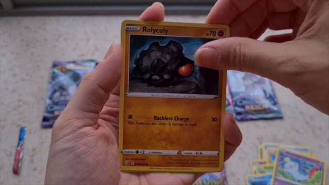 Showcasing contents of Pikachu & Zekrom GX Premium Collection (Pokemon TCG) смотреть онлайн