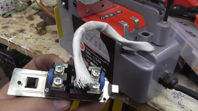 Сварочный аппарат Калибр СВА-1,5 АК. Творческий ремонт. смотреть онлайн