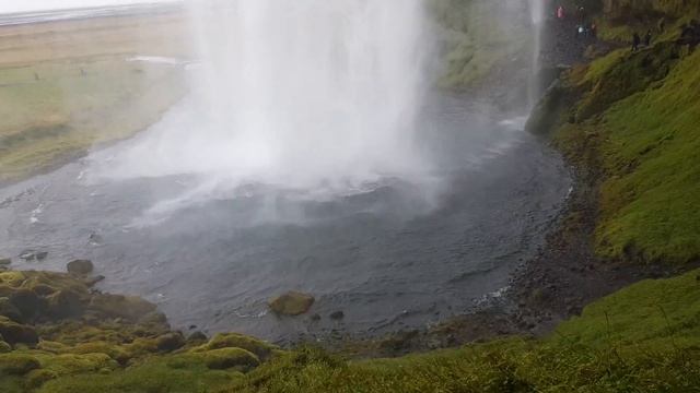 Iceland - Seljalandsfoss waterfall 2 | Islandia - wodospad Seljalandsfoss 2 смотреть онлайн