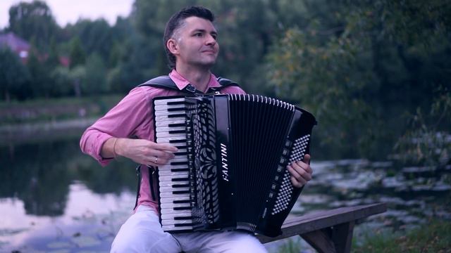 Fou Rire (R.Galliano) играет аккордеонист-виртуоз Мирослав Лелюх смотреть онлайн