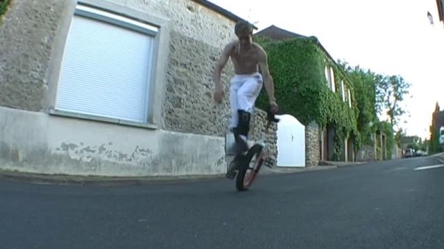 KOXX - ONE - Flat trip II - Fluck video competition смотреть онлайн