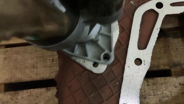 Картер под стартер ЮМЗ. Универсальный кожух на 4 отверстия под разные стартера