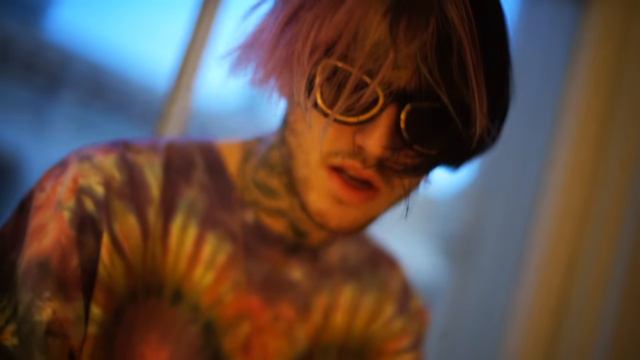 Lil Peep -- 16 Lines смотреть онлайн