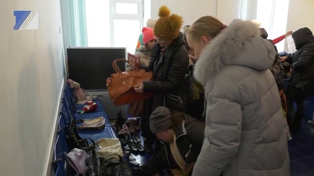Социальный контейнер для сбора одежды помог открытию ярмарки смотреть онлайн