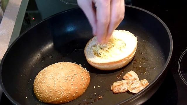 Яичница в булке (СУПЕР СЫТНО) смотреть онлайн