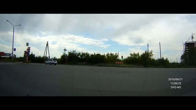 Т-образный перекресток и Hyundai смотреть онлайн