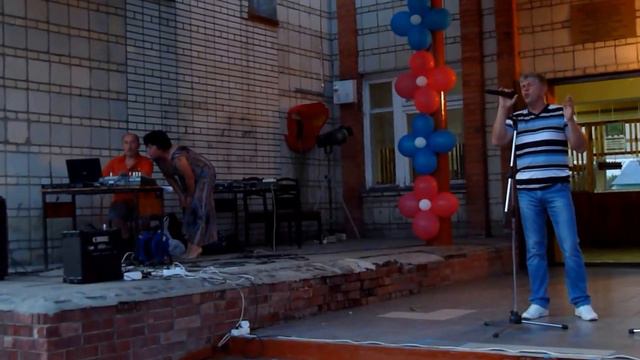 ДЕНЬ МОЛОДЕЖИ. ВЛАДИМИР СВЕЧНИКОВ И ЗРИТЕЛИ. смотреть онлайн