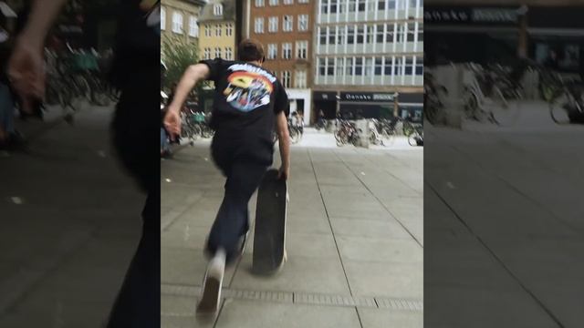 Nike SB Meet You There Brian Anderson, Elissa Steamer, & Leo Baker skate смотреть онлайн