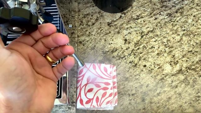 Coffee Vlog #24: vaporização de leite na Saeco SE50 смотреть онлайн