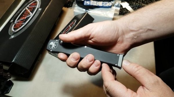 Microtech Halo VI .