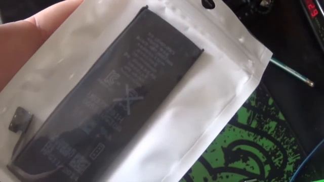 Iphone 5 Оригинальная батарейка из Китая Ebay 2 Часть смотреть онлайн