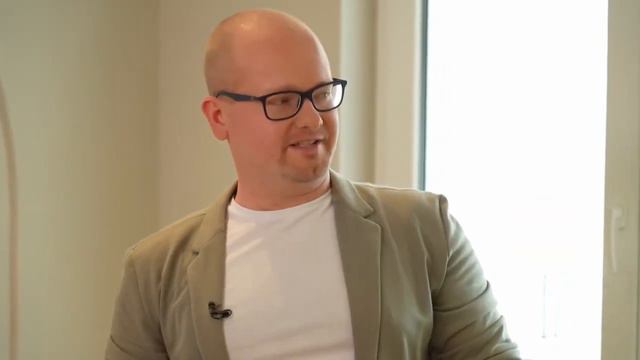 ОБЗОР ГОСТИНОЙ С ЭКОЛОГИЧНЫМ ИНТЕРЬЕРОМ смотреть онлайн