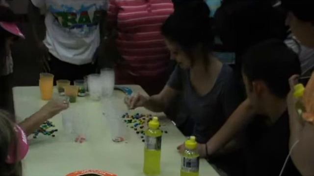 Seperation Anxiety Minute to Win It Game смотреть онлайн