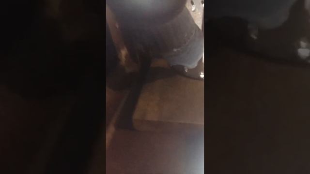 Ролик №07. Установка газлифтов в напольный люк в погреб своими руками, при помощи комплекта №5-50. смотреть онлайн