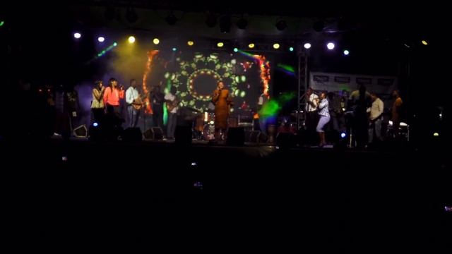 Nadège MBUMA - "Compilation Louange" CELEBRATION PÂQUES 2019 смотреть онлайн