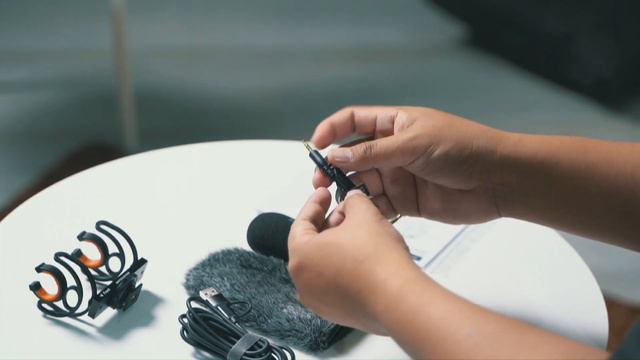 Comica VM30 is The First Wireless Shotgun Microphone смотреть онлайн