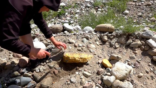 Digging for Treasure worth millions from Huge Nuggets of Gold смотреть онлайн