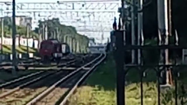 "ДНЦ выбивает с графика электричку" 6016 Фастов-Киев резервом Электровоз ДС3 ст.Киев-Волынский смотреть онлайн