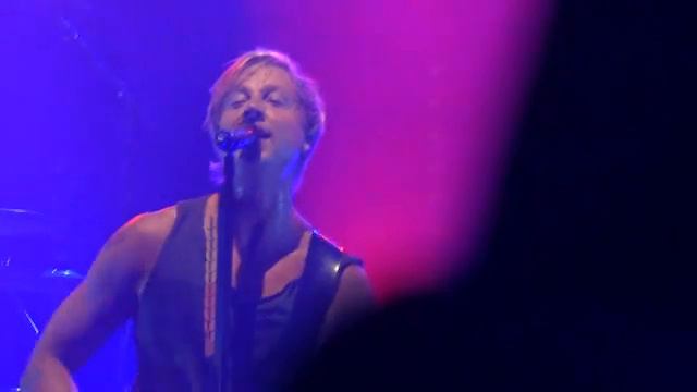 Sunrise Avenue - Angels on a rampage @ Bielefeld 18.10.12 смотреть онлайн