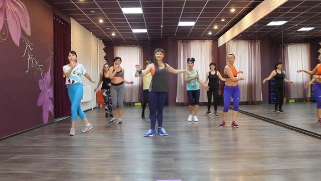 Despacito Bachata Remix | ZUMBA Dance | DanceFit _tver (Choreo by Lyudmila Luchina) смотреть онлайн