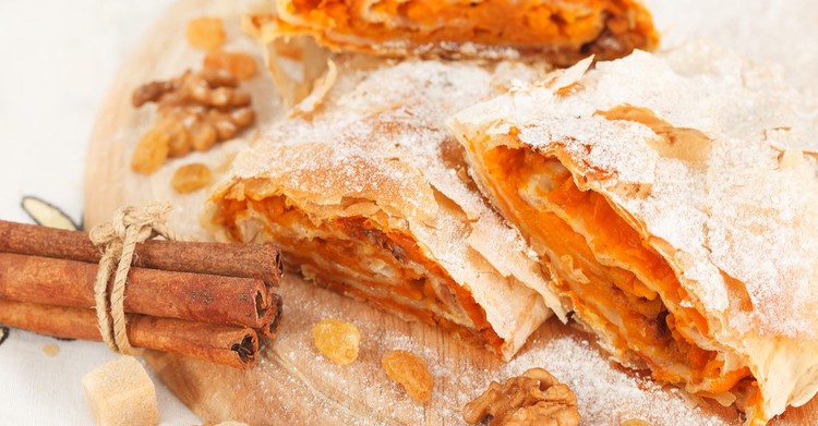 Штрудель. Вертрута с тыквой и яблоками или Бурма по татарски.Тыква в духовке..mp4 смотреть онлайн