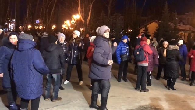 Заманила соблазнила и ушла ?? Ретро танцы в парке Горького. смотреть онлайн