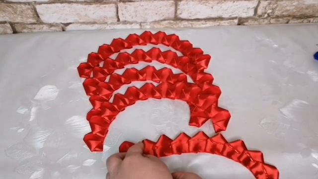 Шикарный букет роз из атласной ленты и конфет | Подарок своими руками на день С. Валентина и 8 март смотреть онлайн